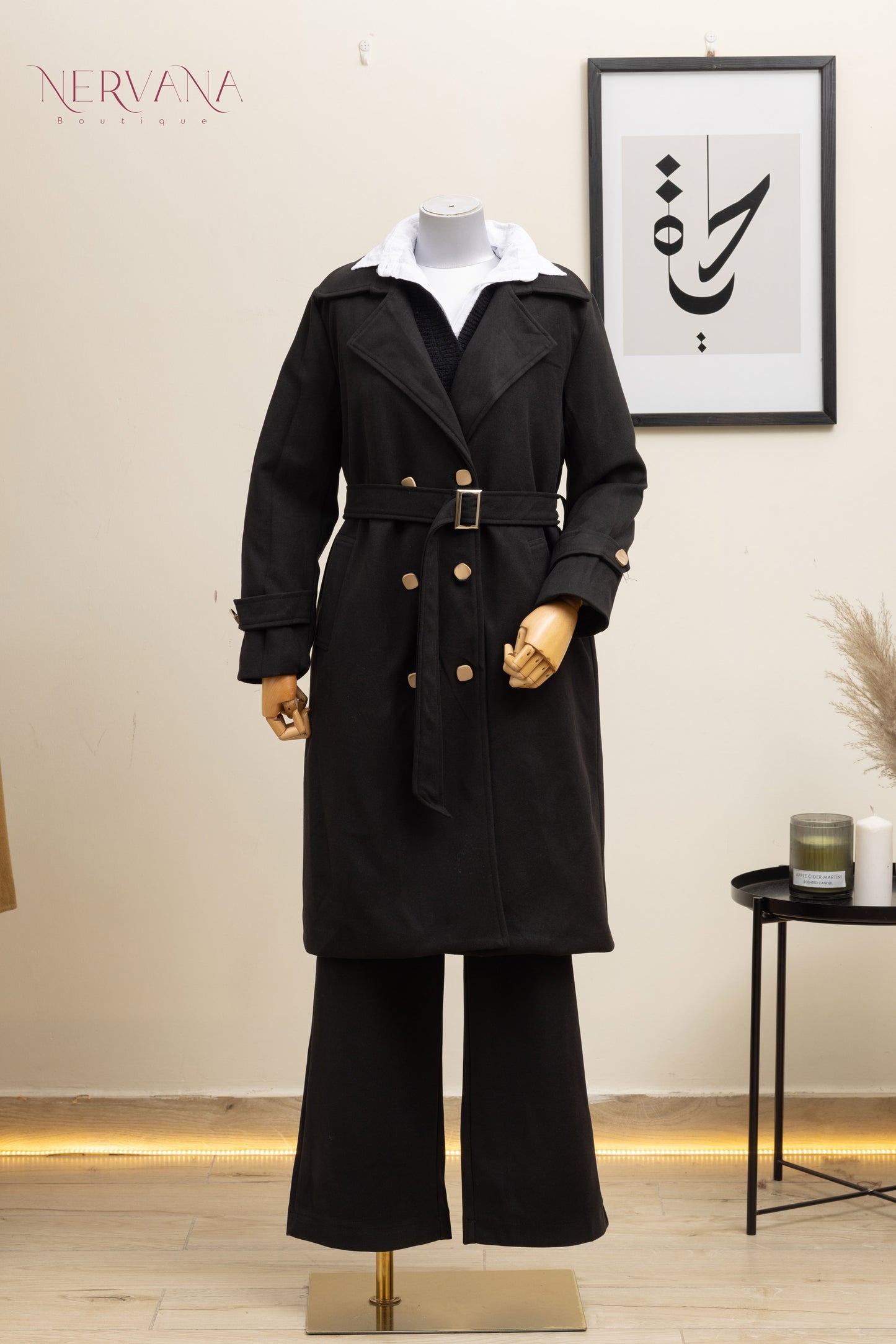 جاكيت اسود طويل