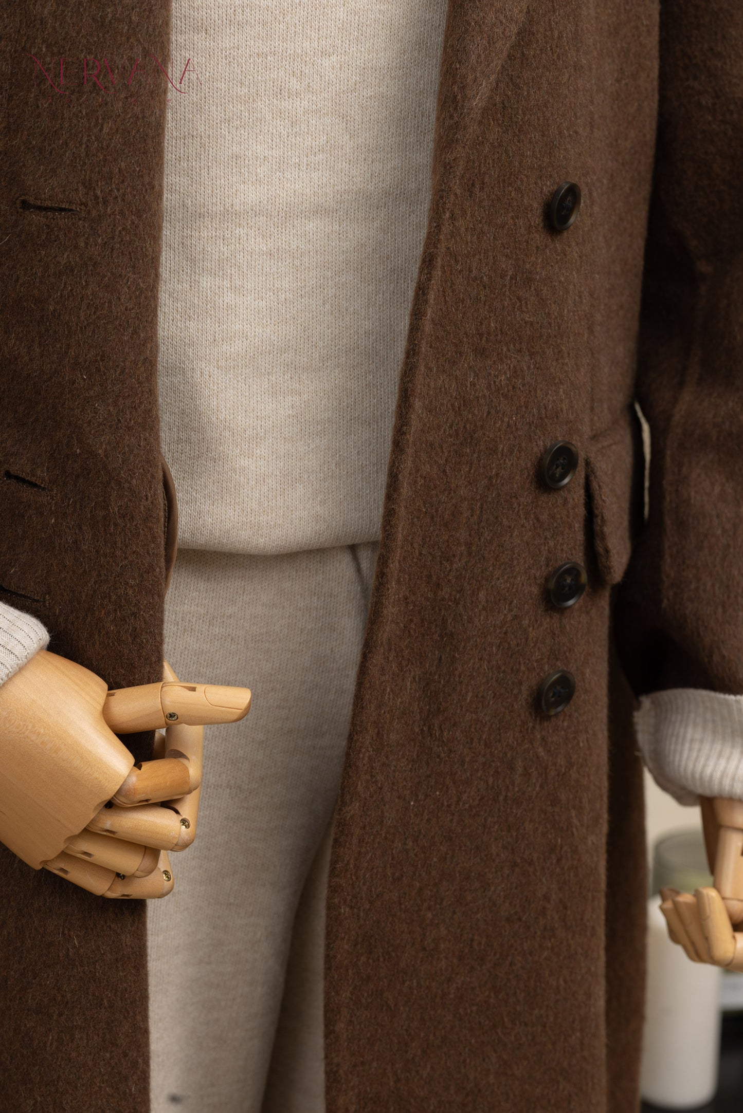 جاكيت جوخ بني بيج